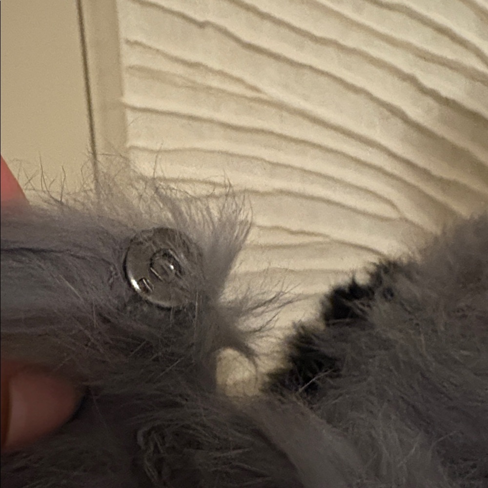 100% Rabbit Fur & Cashmere Bloomingdale’s Top/Vest - Picture 12 of 13